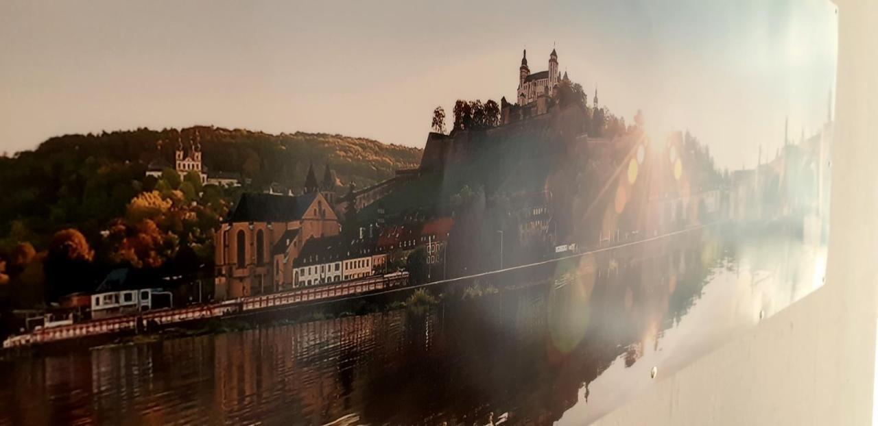 Lichtdurchflutetes Zimmer - Kappele Waldbuttelbrunn Esterno foto