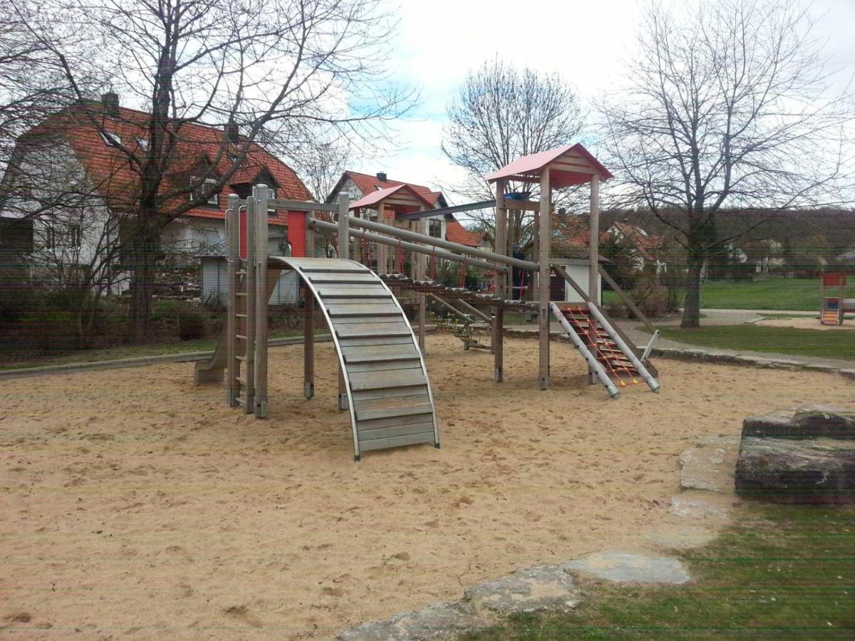 Lichtdurchflutetes Zimmer - Kaeppele Waldbuttelbrunn Esterno foto